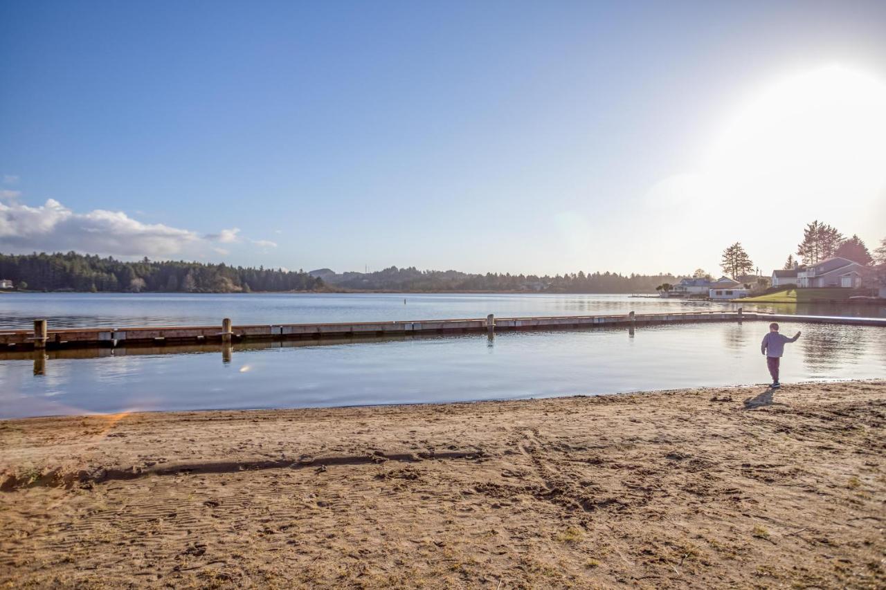 Dock Of The Bay 308 Villa Lincoln City Bagian luar foto